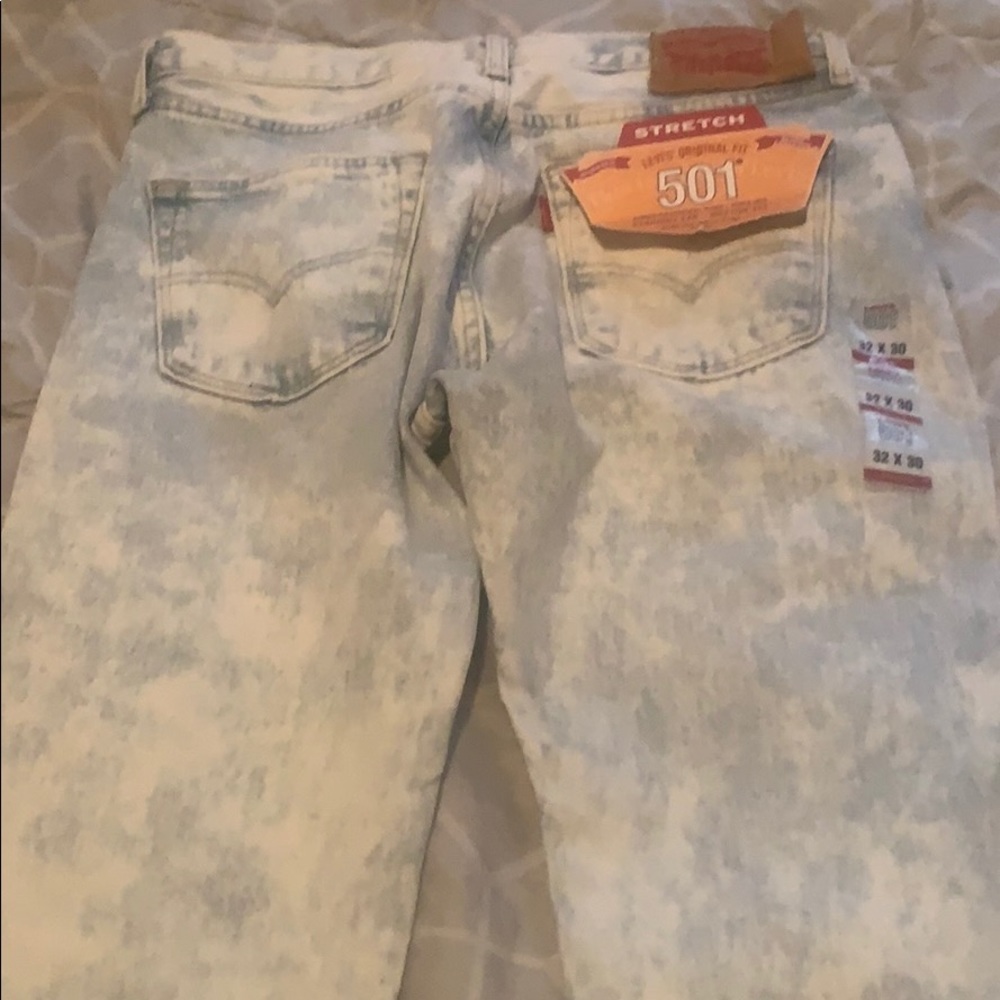 Size 32 inseam 30 off blue and white denim jeans